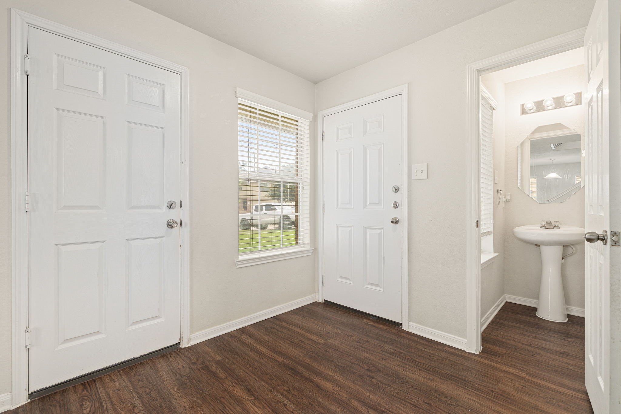 21415 Partha Way Houston, TX 77073 - Photo 28 of 34 Entryway