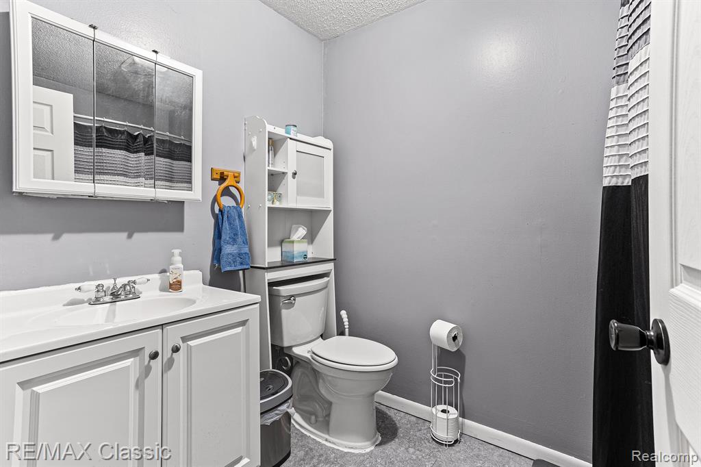 44020 Harris Road Belleville, MI 48111 - Photo 34 of 56
