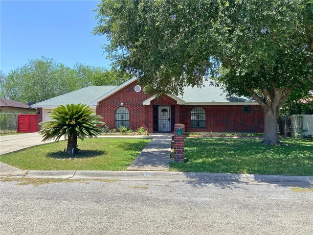 $359,500 | 905 Franco Drive, Alice, TX 78332