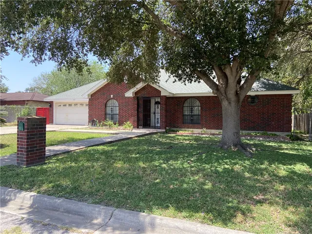 $359,500 | 905 Franco Drive, Alice, TX 78332