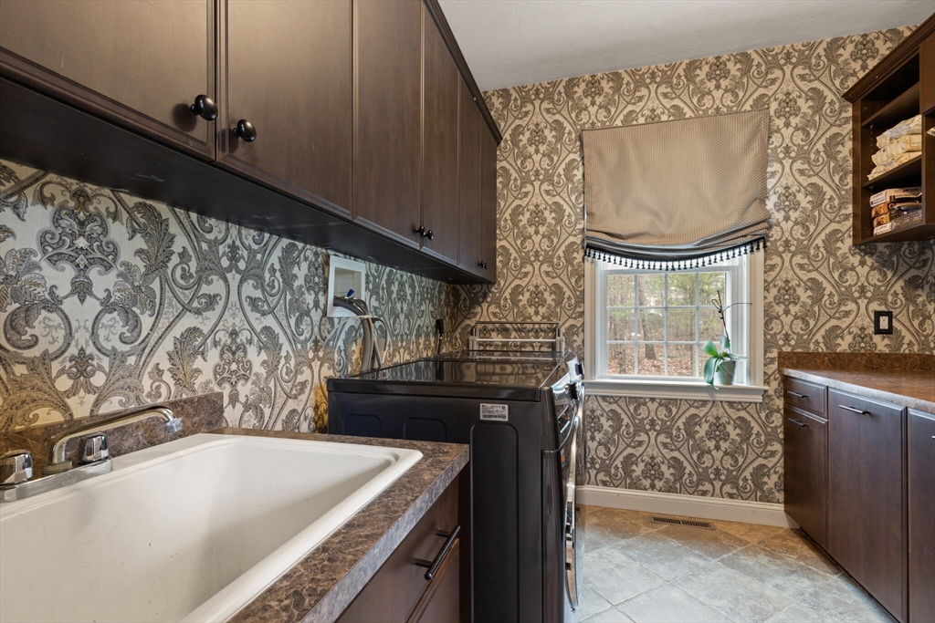 39 Connelly Hill Road Hopkinton, MA 01748 - Photo 18 of 42 Gallery Image 18