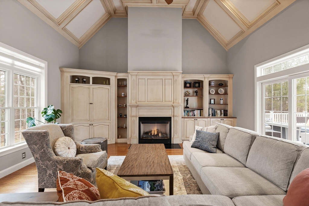 39 Connelly Hill Road Hopkinton, MA 01748 - Photo 9 of 42 Gallery Image 9