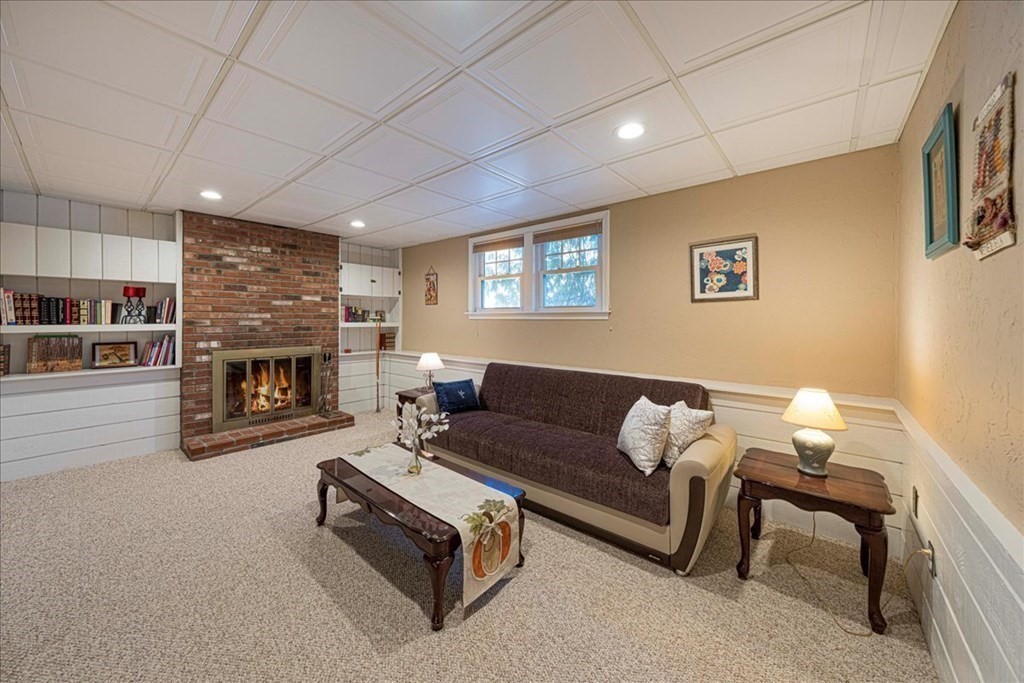 32 Valentine Road Northborough, MA 01532 - Photo 25 of 33 Gallery Image 25