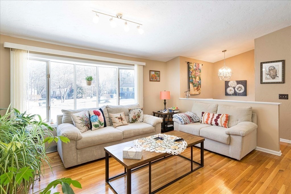 32 Valentine Road Northborough, MA 01532 - Photo 8 of 33 Gallery Image 8