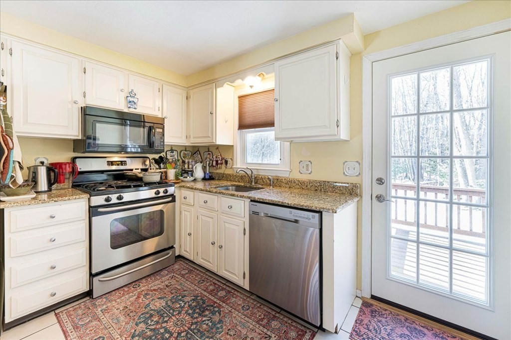 32 Valentine Road Northborough, MA 01532 - Photo 9 of 33 Gallery Image 9