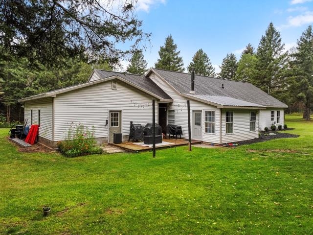 424 North 29 Road Cadillac, MI 49601 - Photo 4 of 40