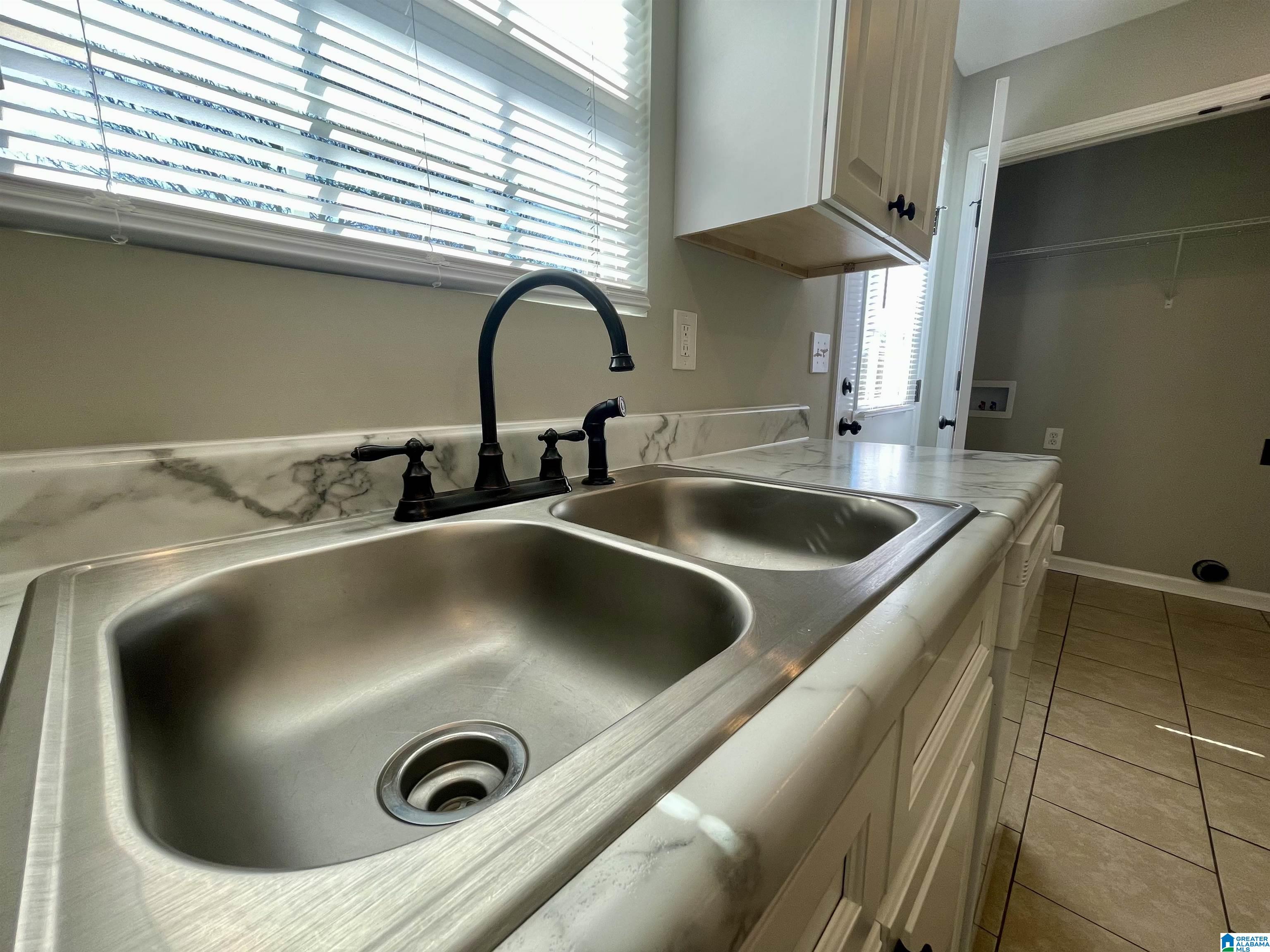 1304 3rd Street Southeast Cullman, AL 35055 - Photo 4 of 19