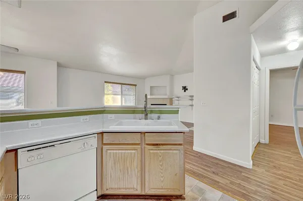 $235,000 | 322 Sunward Drive, Unit 322, Henderson, NV 89014