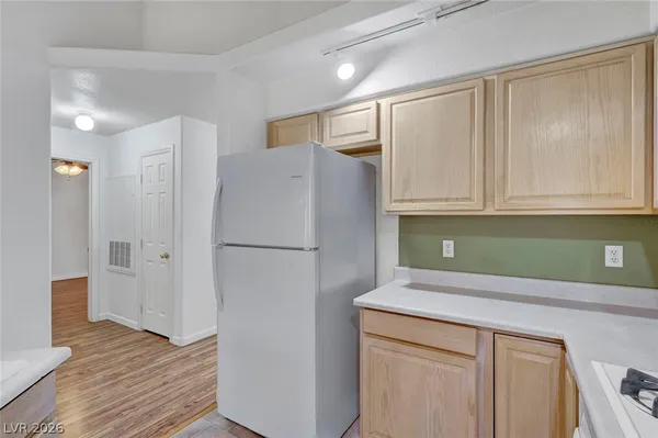 $235,000 | 322 Sunward Drive, Unit 322, Henderson, NV 89014