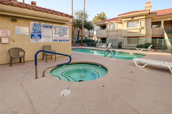 $235,000 | 322 Sunward Drive, Unit 322, Henderson, NV 89014