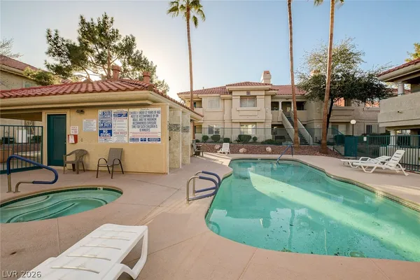 $235,000 | 322 Sunward Drive, Unit 322, Henderson, NV 89014