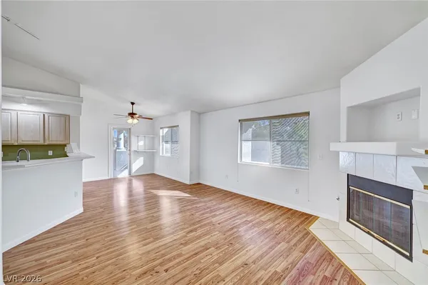 $235,000 | 322 Sunward Drive, Unit 322, Henderson, NV 89014