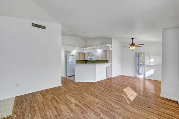 $235,000 | 322 Sunward Drive, Unit 322, Henderson, NV 89014