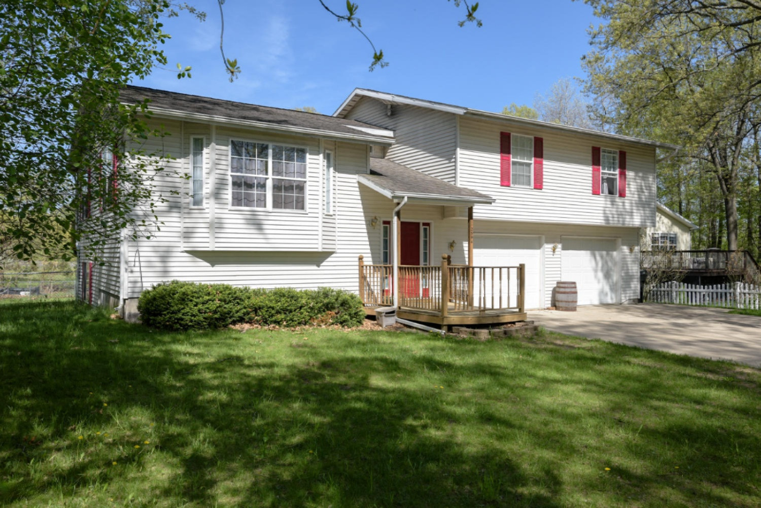 2594 Abbey Road Wayland, MI 49348 - Photo 2 of 30 Abbey_Rd_2594_Wayland_49348-2