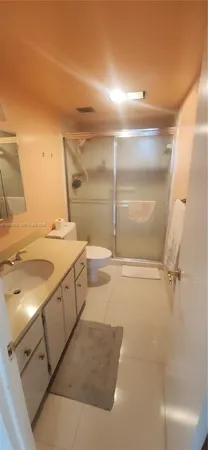 $2,500 | 1985 South Ocean Drive, Unit 15H, Hallandale Beach, FL 33009