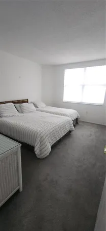 $2,500 | 1985 South Ocean Drive, Unit 15H, Hallandale Beach, FL 33009