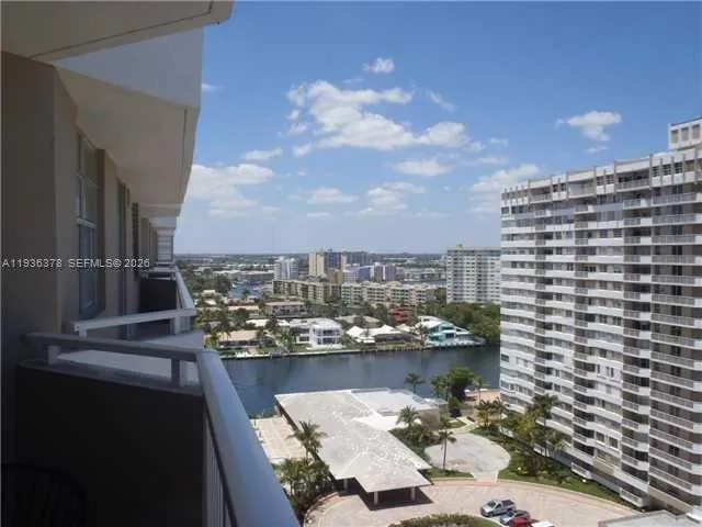 $2,500 | 1985 South Ocean Drive, Unit 15H, Hallandale Beach, FL 33009