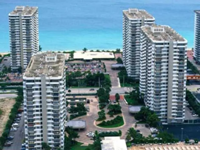 $2,500 | 1985 South Ocean Drive, Unit 15H, Hallandale Beach, FL 33009