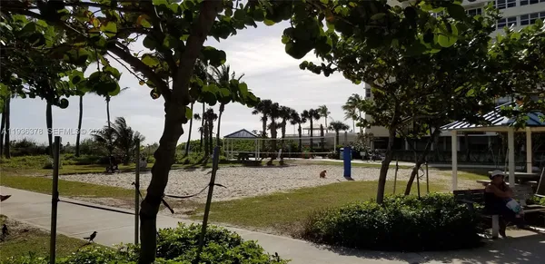 $2,500 | 1985 South Ocean Drive, Unit 15H, Hallandale Beach, FL 33009