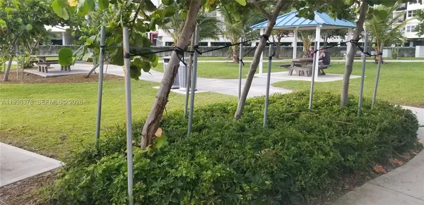 $2,500 | 1985 South Ocean Drive, Unit 15H, Hallandale Beach, FL 33009