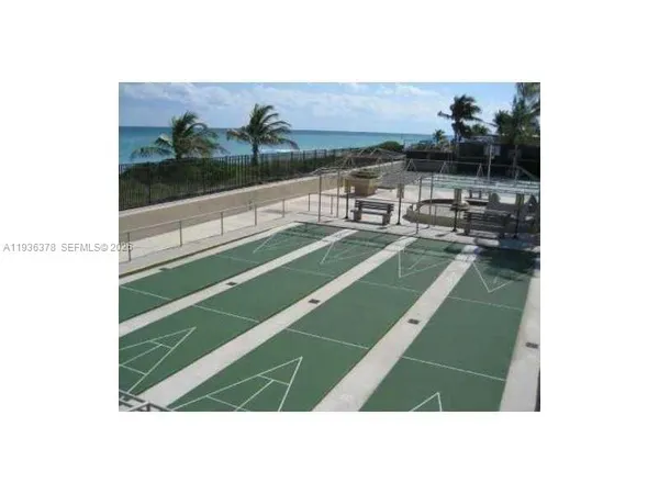 $2,500 | 1985 South Ocean Drive, Unit 15H, Hallandale Beach, FL 33009