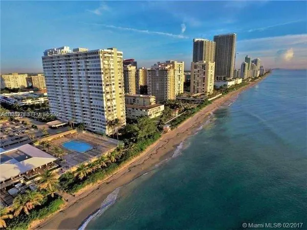 $2,500 | 1985 South Ocean Drive, Unit 15H, Hallandale Beach, FL 33009