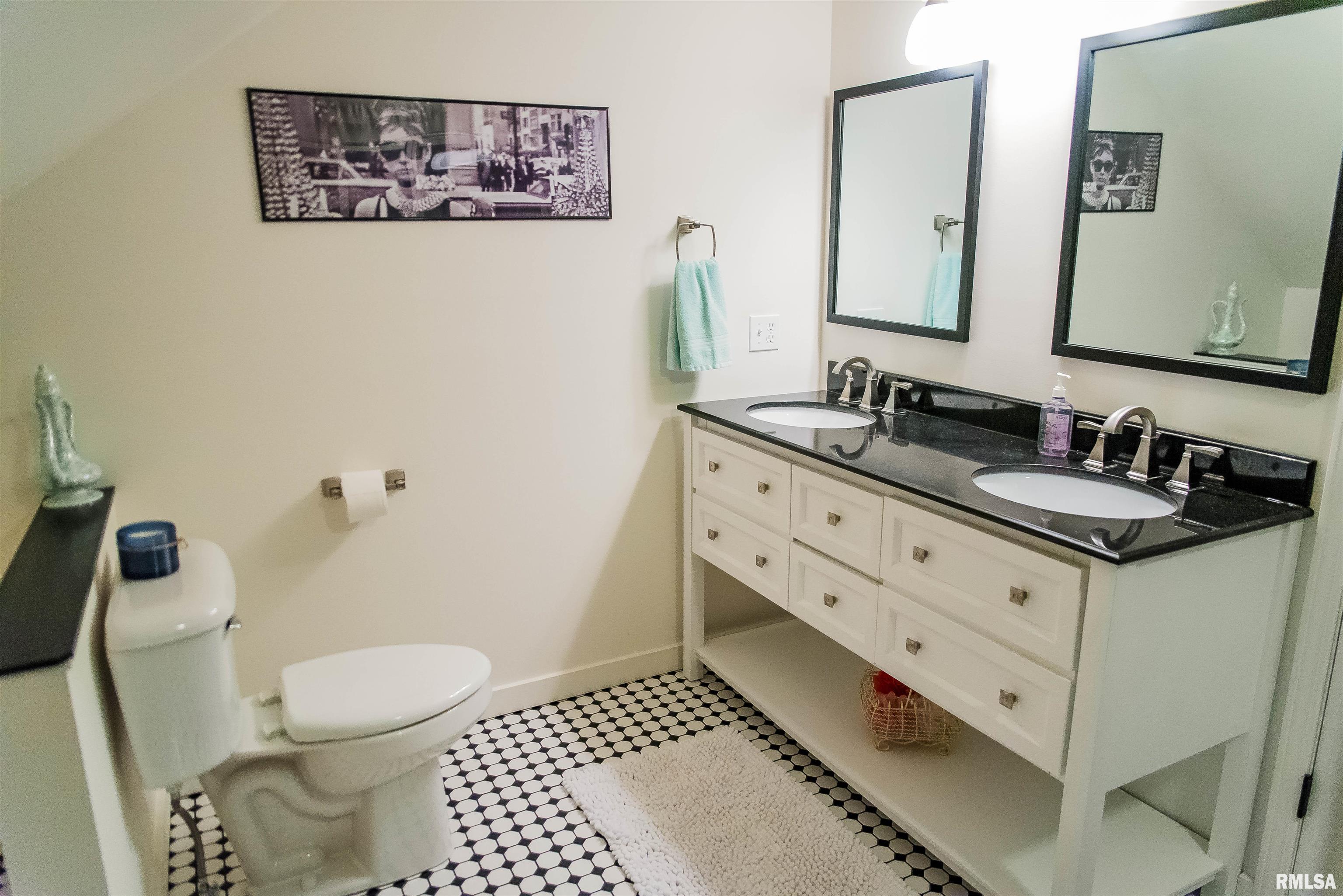 2208 Spring Street Quincy, IL 62301 - Photo 12 of 14