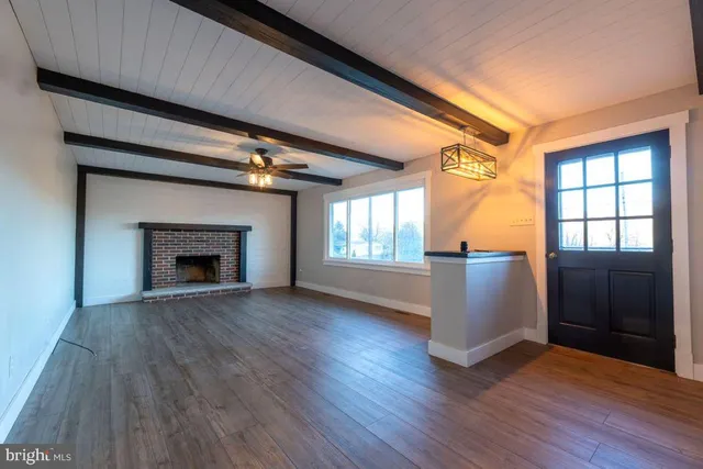 $309,999 | 2674 Seven Valleys Road, Seven Valleys, PA 17360