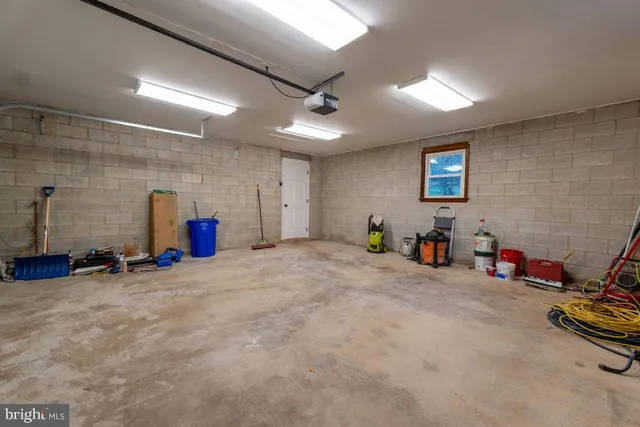 $309,999 | 2674 Seven Valleys Road, Seven Valleys, PA 17360