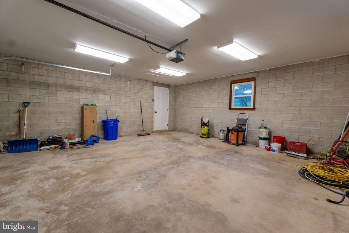 2674 Seven Valleys Road Seven Valleys, PA 17360 - Photo 24 of 26