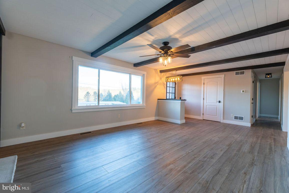 2674 Seven Valleys Road Seven Valleys, PA 17360 - Photo 3 of 26