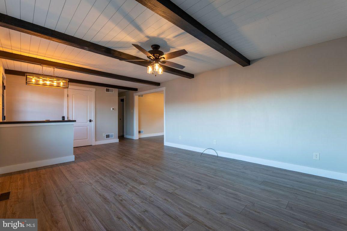 2674 Seven Valleys Road Seven Valleys, PA 17360 - Photo 4 of 26