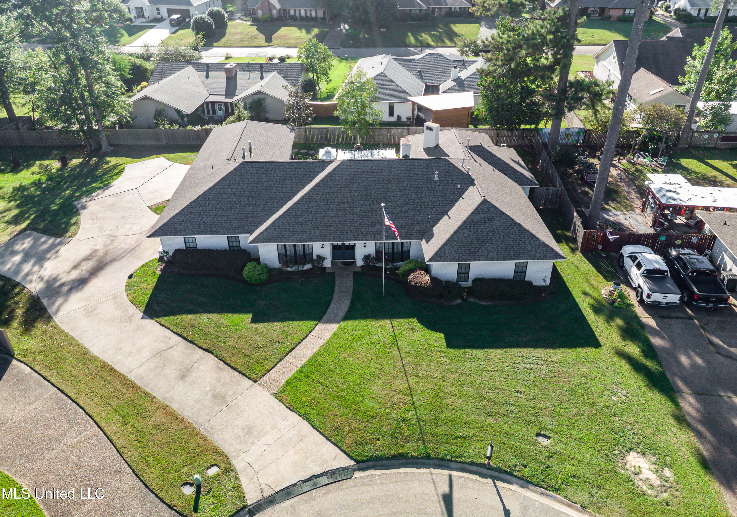 231 Greenfield Place Brandon, MS 39047 - Photo 2 of 103 231 Greenfield Ln drone-2