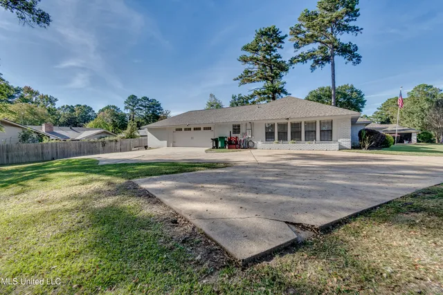 $493,855 | 231 Greenfield Place, Brandon, MS 39047