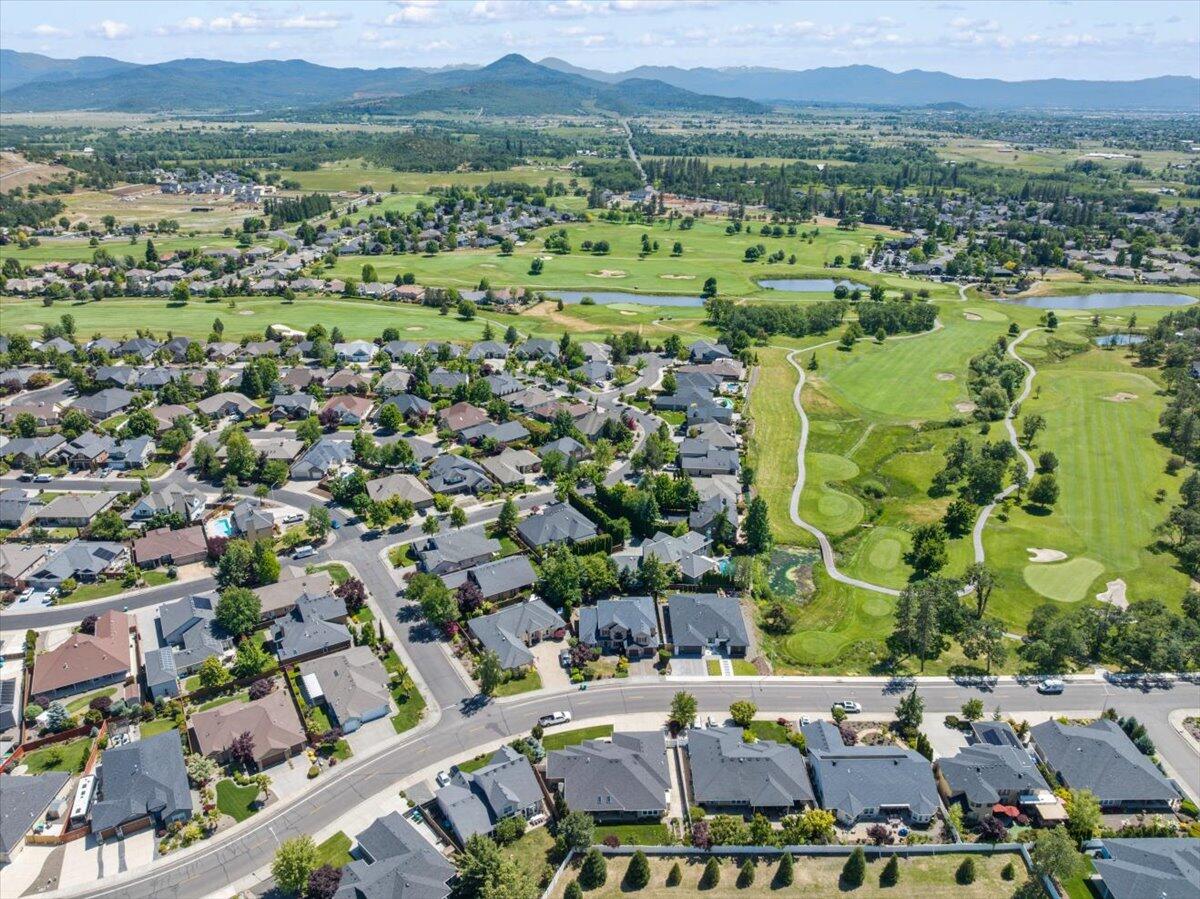888 Arrowhead Trail Eagle Point, OR 97524 - Photo 35 of 36 46-DJI_0899