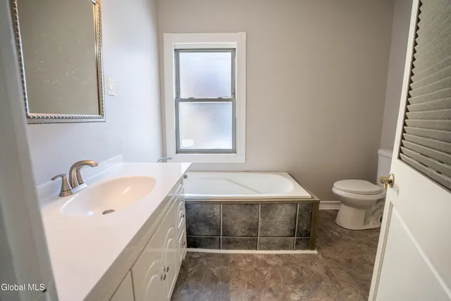 $225,000 | 594 6th Avenue, Troy, NY 12182