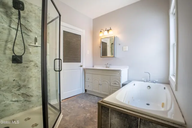 $225,000 | 594 6th Avenue, Troy, NY 12182