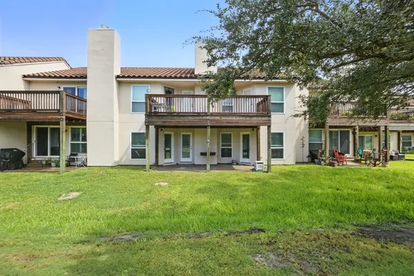 $140,000 | 221 Marion Drive, Unit A103, Rockport, TX 78382