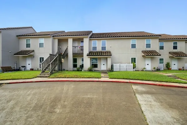 $140,000 | 221 Marion Drive, Unit A103, Rockport, TX 78382