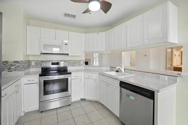 $140,000 | 221 Marion Drive, Unit A103, Rockport, TX 78382