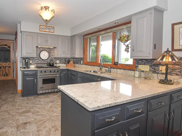 $776,000 | 8 Green Meadow Acres, Vergennes, VT 05491