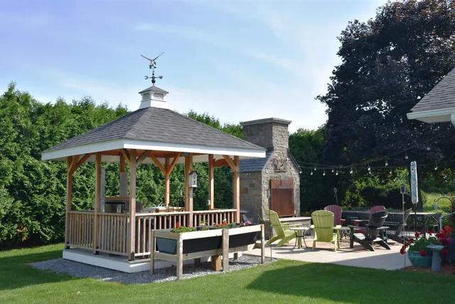 $785,000 | 8 Green Meadow Acres, Vergennes, VT 05491