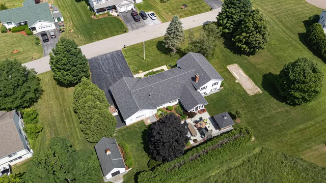 $785,000 | 8 Green Meadow Acres, Vergennes, VT 05491