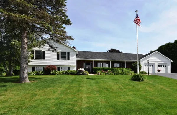 $776,000 | 8 Green Meadow Acres, Vergennes, VT 05491