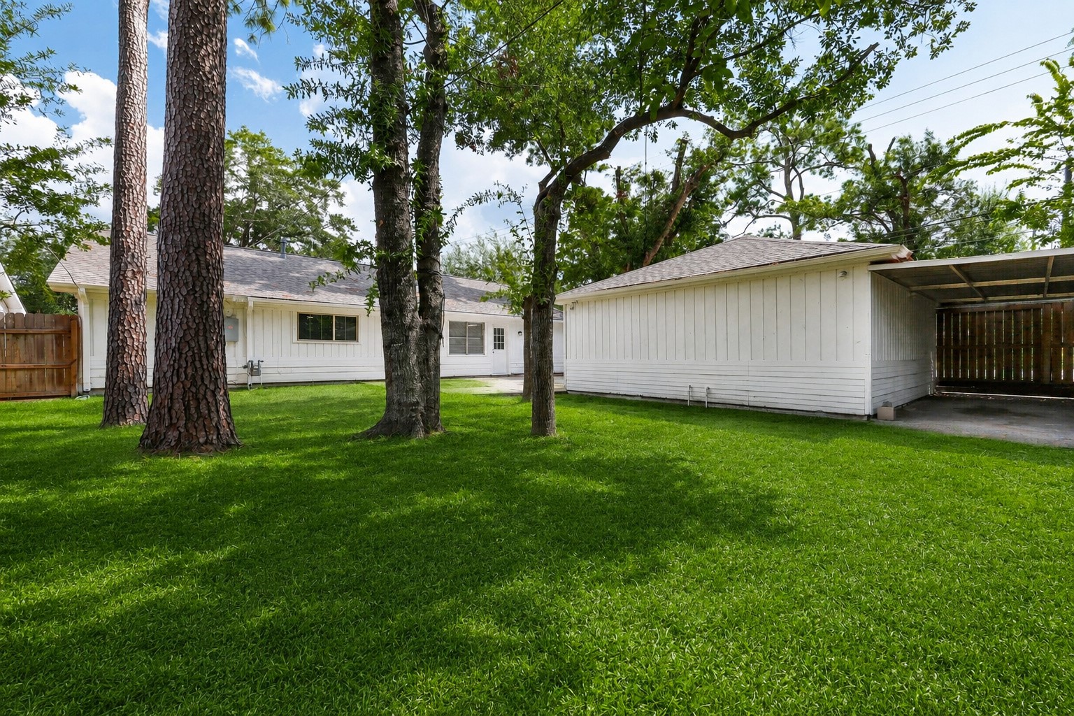 10003 Warwana Road Houston, TX 77080 - Photo 20 of 20 Fully fenced backyard