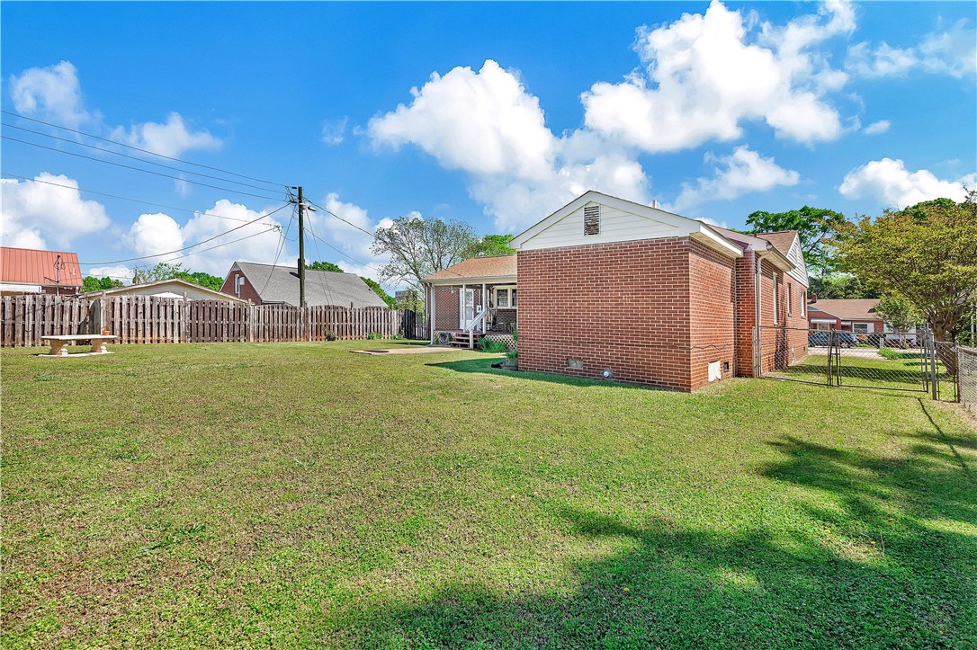 219 Beaty Square Anderson, SC 29624 - Photo 23 of 32 A spacious yard perfect for outdoor enjoyment and gatherings.
