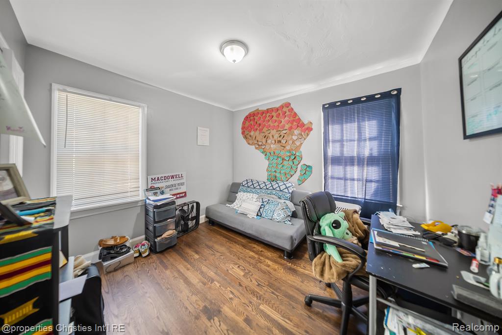 5284 Devonshire Road Detroit, MI 48224 - Photo 5 of 21