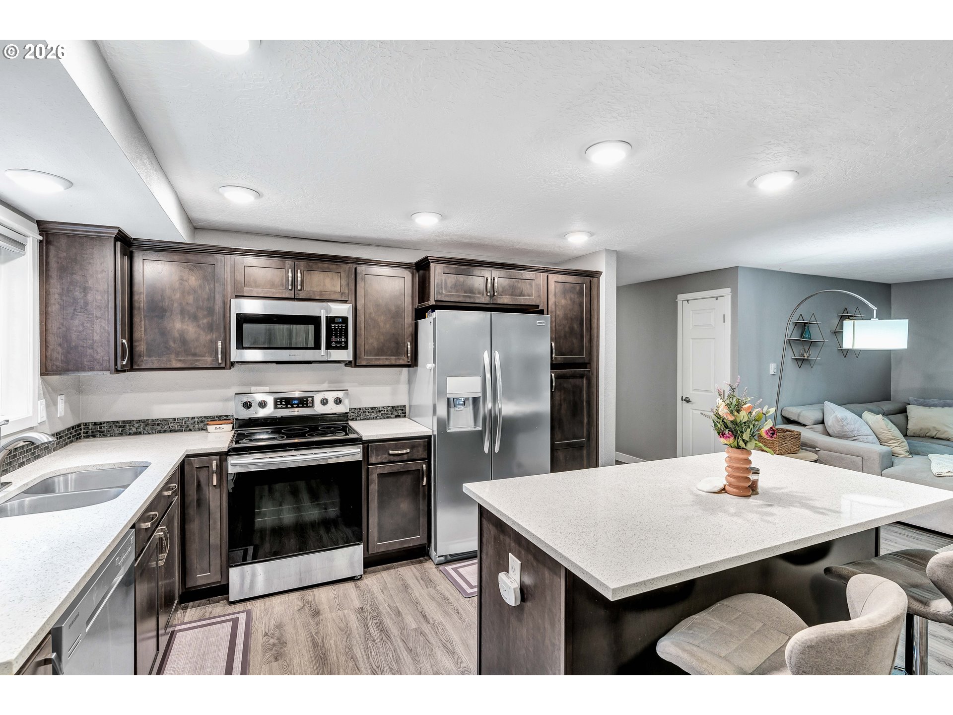 9505 Southwest 50th Avenue Portland, OR 97219 - Photo 13 of 35