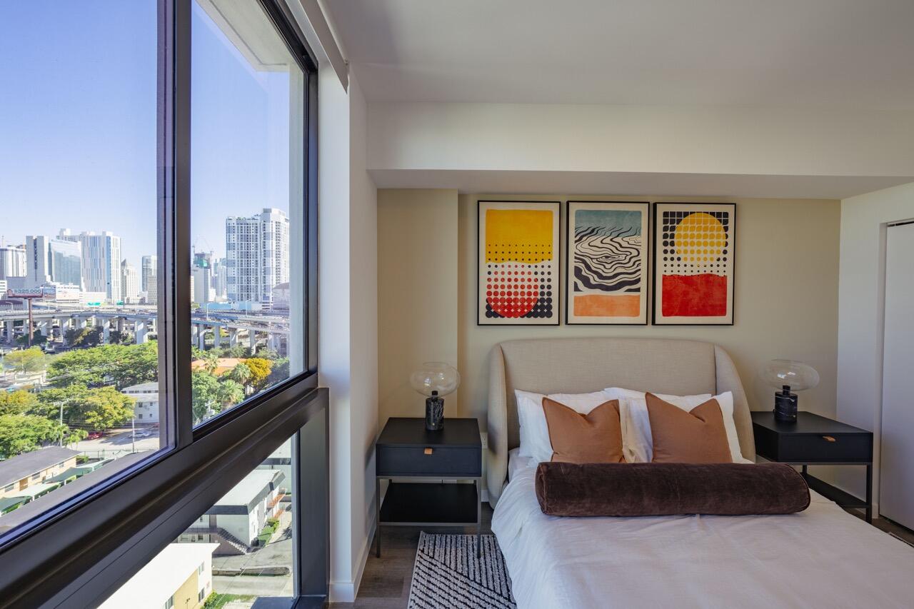 450 Southwest 5th Street, Unit 401 Miami, FL 33130 - Photo 14 of 32 DSC01791-HDR copia Large