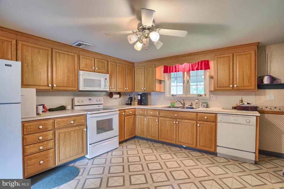 2001 Plymouth Road Lancaster, PA 17603 - Photo 10 of 16 Gallery Image 10